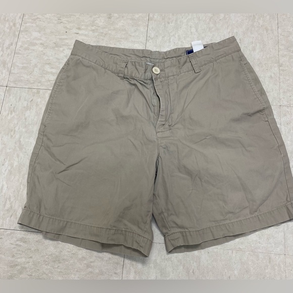Vineyard Vines Men's Khaki Flat Front Club Shorts - Picture 1 of 6